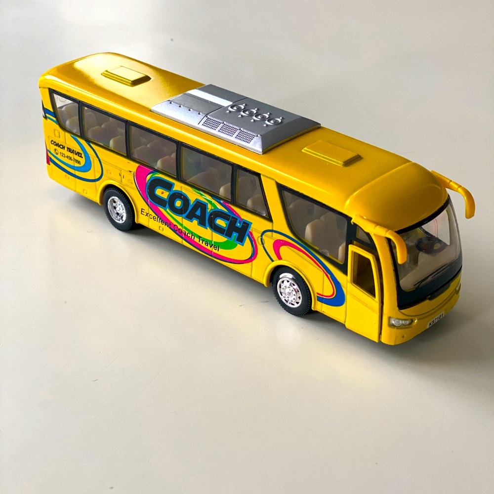 Coach Bus, Yellow - Kinsmart 7101D - 7